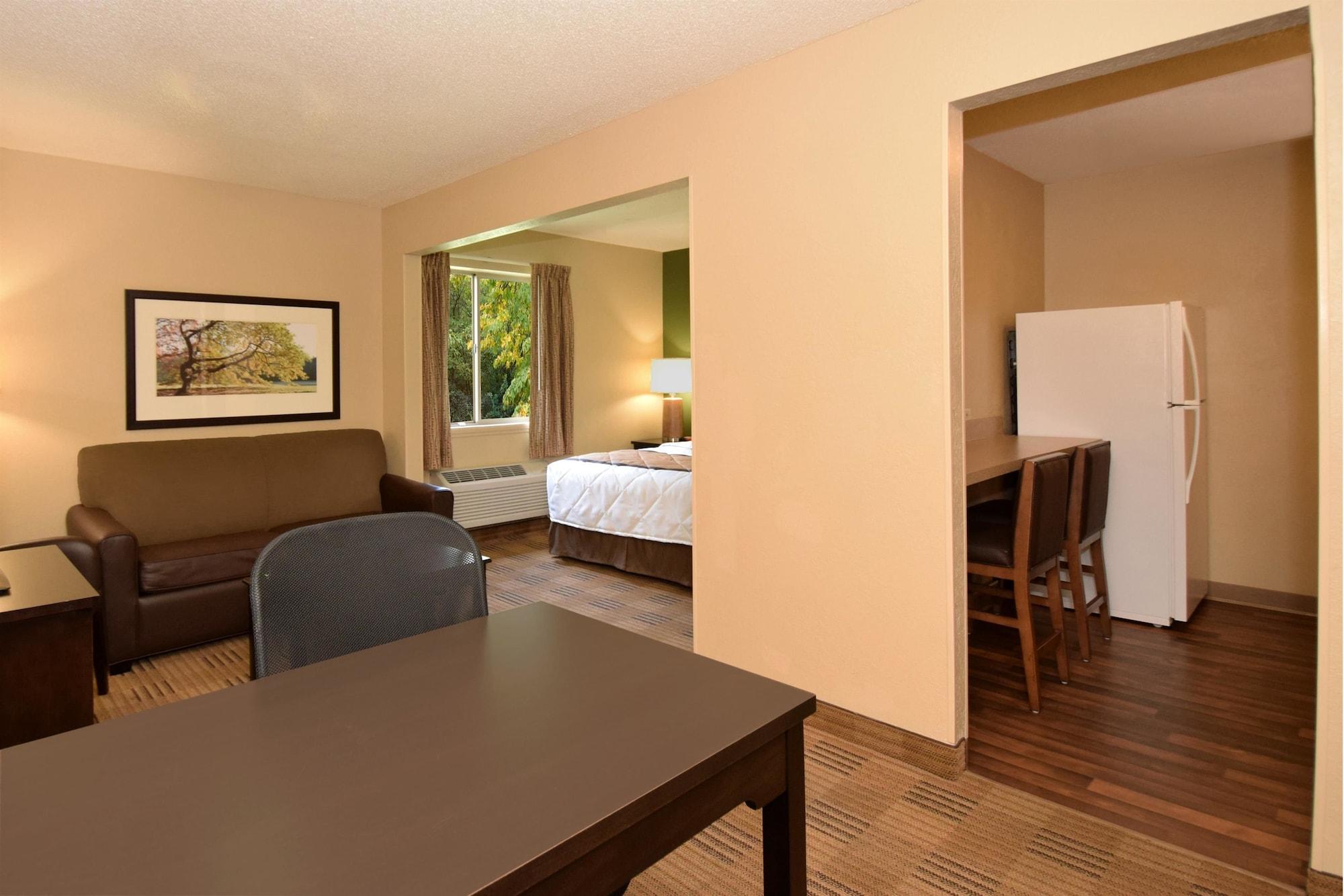Extended Stay America Suites - Philadelphia - Airport - Bartram Ave Bagian luar foto