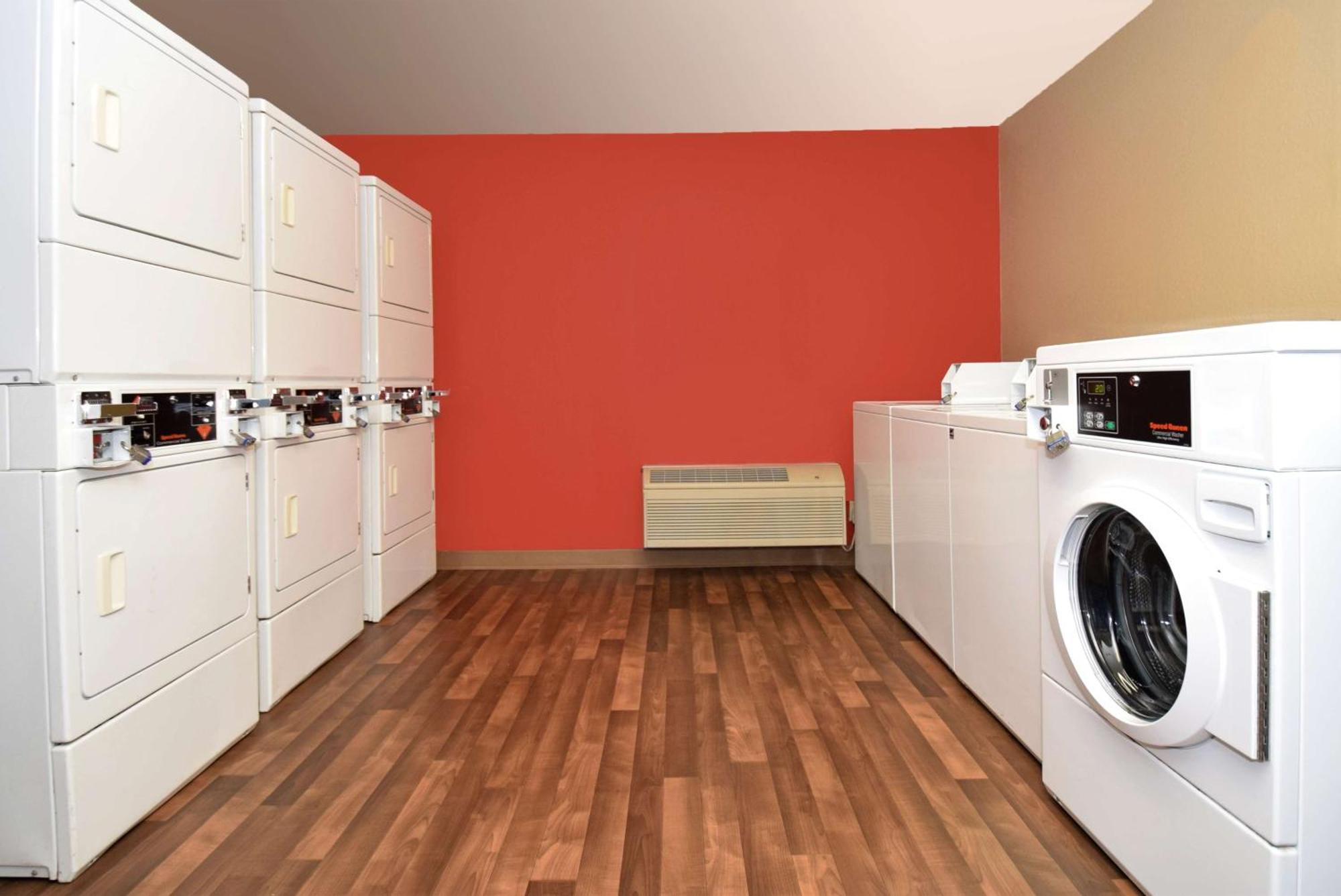 Extended Stay America Suites - Philadelphia - Airport - Bartram Ave Bagian luar foto